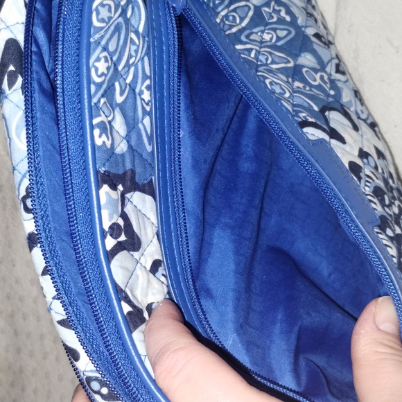 Vera Bradley blue floral cross body bag - Picture 5 of 10